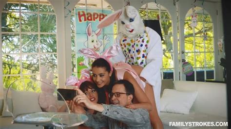 Avi Love Easter Bunny (Creepy Uncle) Banged Her! .